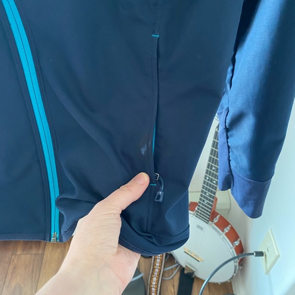 SPRING/SUMMER PATAGONIA HOODED JACKET - Picture 3 of 4